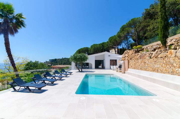 Casa rural para 8 personas, con jardín y terraza en Selva - 3