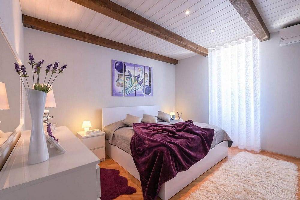 Lovely home in Labin with Wifi in Labin City, Labin