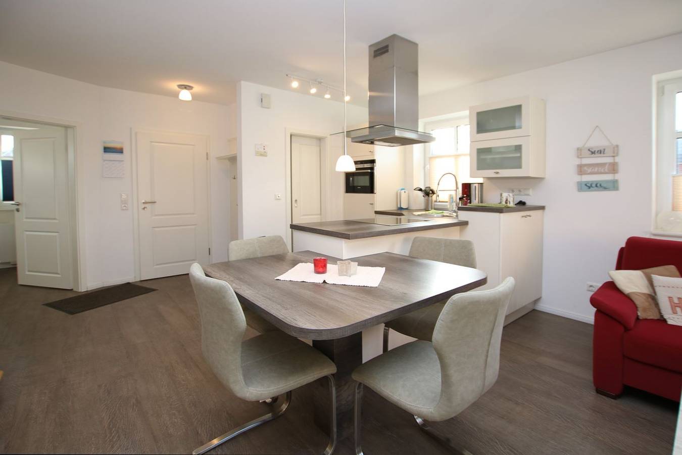 Ganze Wohnung, Ferienwohnung mit 3- Zimmern auf ca. 70m² mit Südterrasse im Haus Paula in Wyk auf Föhr (Stadt), Wyk auf Föhr