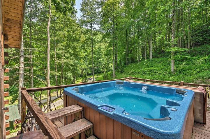 Vacation apartment for 2 people, with hot tub and yard as well as terrace in Fontana Lake