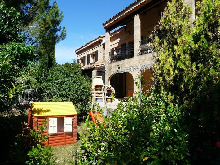 Maison de vacances pour 6 personnes, avec piscine et jardin, animaux acceptés