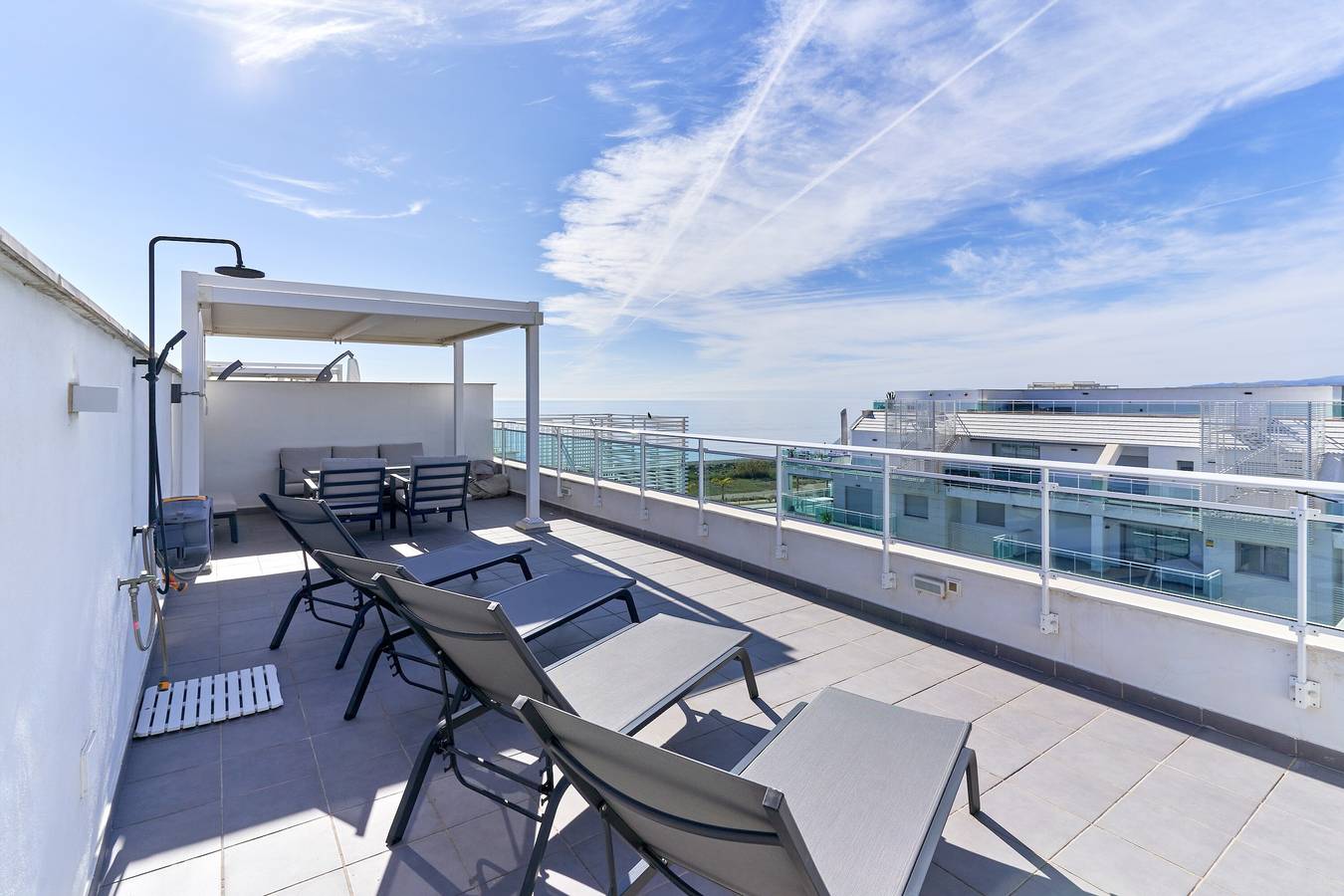 Entire apartment, Apartment 'Atico Antonio Sol' with Sea View, Wi-Fi and Air Conditioning in Torrox Costa, Torrox