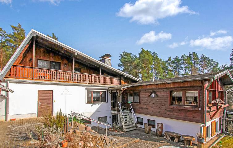 Gartenrefugium mit Seeblick, Parkplatz und Terrasse in Kagar, Rheinsberg