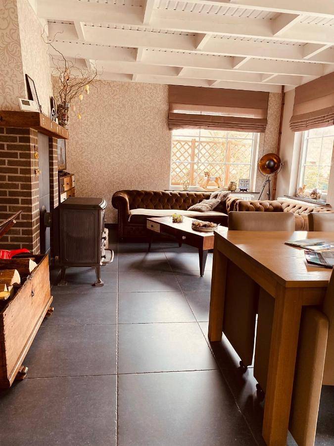 Location de vacances pour 4 personnes, avec vue et jardin à Bohan - 2