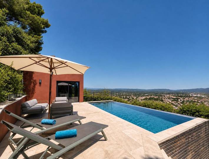 Villa pour 4 personnes, avec Terrasse et Jardin ainsi que Piscine et Vue