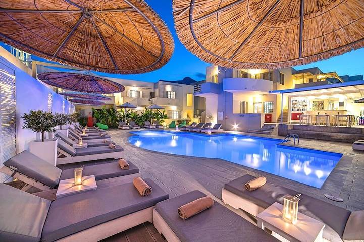 Apartment for 6 people, with pool and garden in Elounda