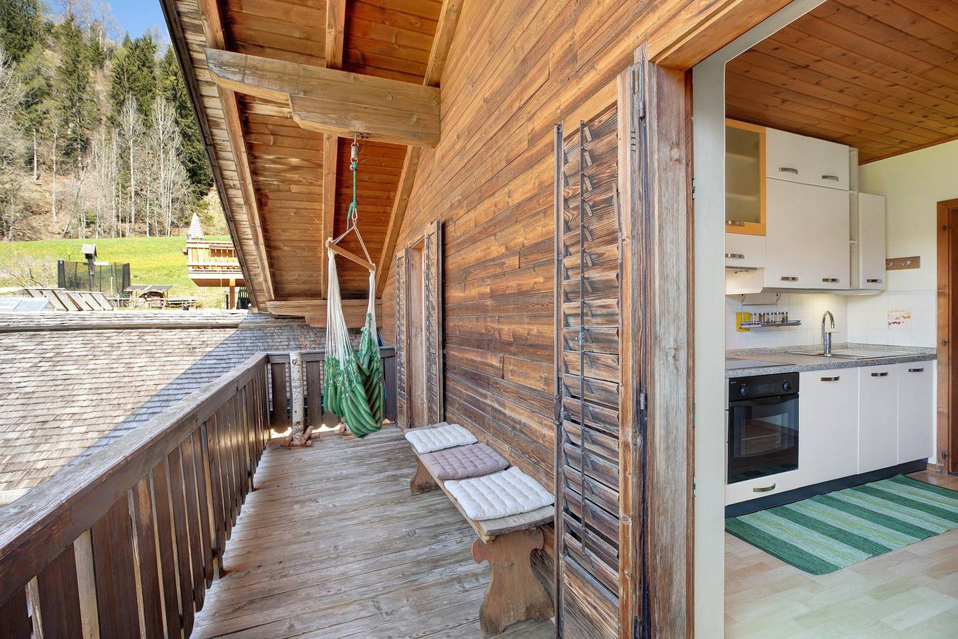 Entire apartment, Holiday Apartment "Pischlhof Apt Lärche" with Mountain View, Balcony & Shared Garden in Redagno, Aldein