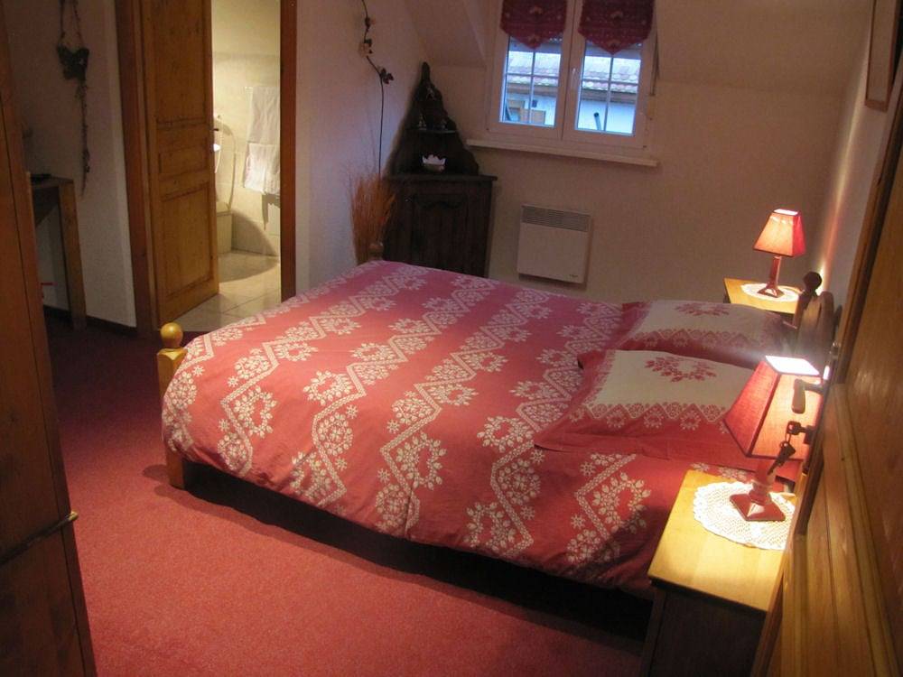 Maison d'hôtes Douce Nuit - Chambre 1 in Obermodern-Zutzendorf, Région de Saverne
