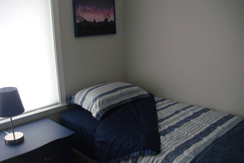 “The Red House” Family friendly vacation home close to beach and lake access. in Niagara County