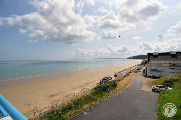 Gîte pour 2 personnes, avec Terrasse et Vue dans Plage de Tournemine