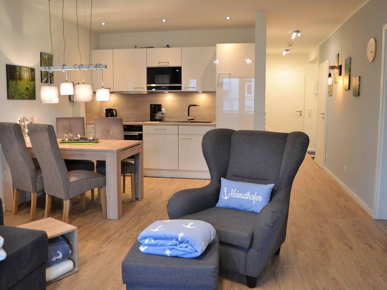 Ganze Ferienwohnung, App. Ankerplatz mit 2 Sz und 2 Balkonen in Kellenhusen, Ostholstein