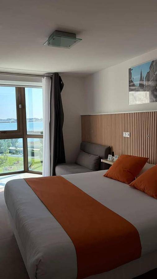 Hôtel pour 2 personnes, avec sauna et piscine dans Port Neuf - 4