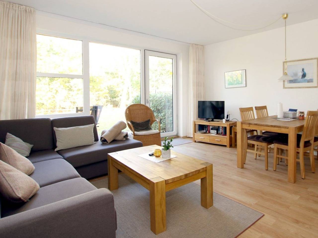 Ganze Ferienwohnung, Waldstraße 19a, Whg 21, Feriendomizil am Südstrand - Ferienwohnung mit 2-Zimmern auf ca. 44m² mit Westterrasse in Wyk auf Föhr (Stadt), Wyk auf Föhr