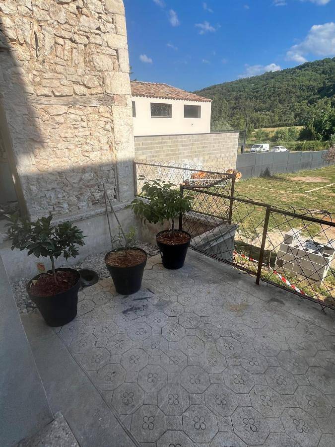 Location de vacances pour 6 personnes, avec jardin et vue à Laval-Saint-Roman - 3