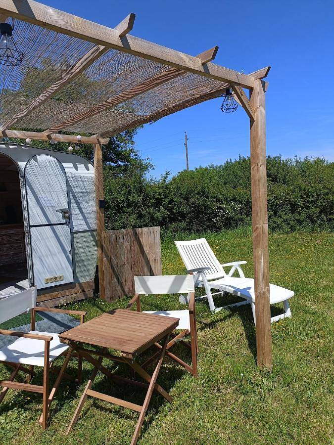 Caravan in Yzernay, Région de Cholet