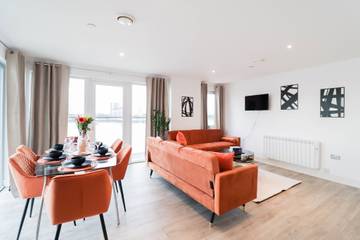 Ferienwohnung für 6 Personen, mit Seeblick und Balkon in London
