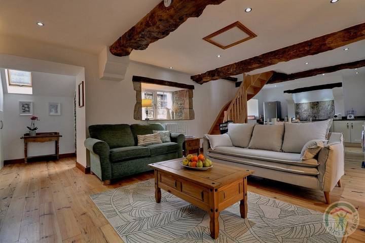 Gîte pour 5 personnes, avec terrasse et jardin à Sougéal
