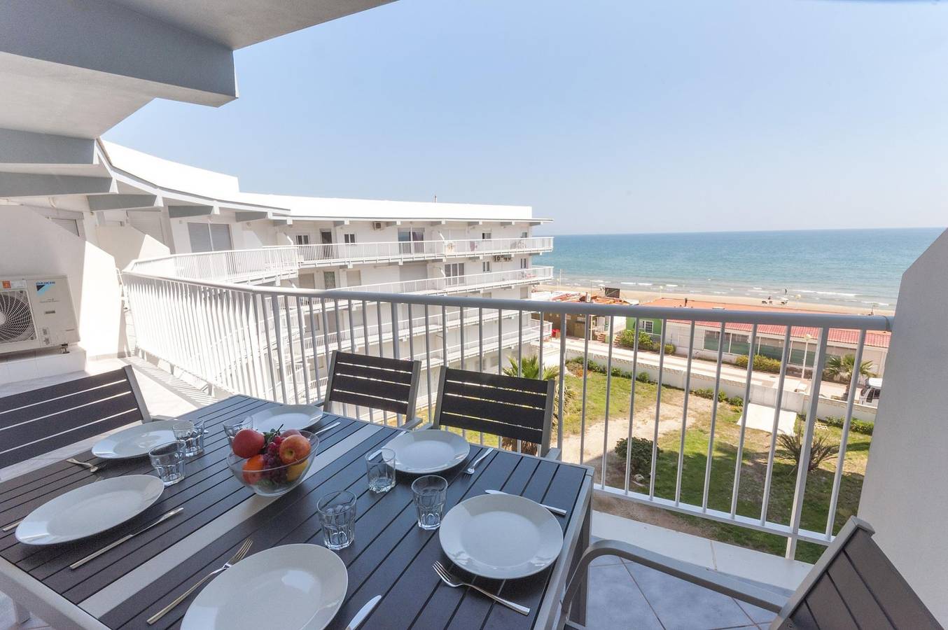 Apartamento vacacional entero, Sea Pearl - Apartamento con vistas al mar en Daimuz. Wifi Gratis in Daimuz, Costa de Valencia