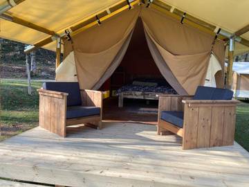 Cottage pour 3 personnes, avec vue, animaux acceptés à Chazelles