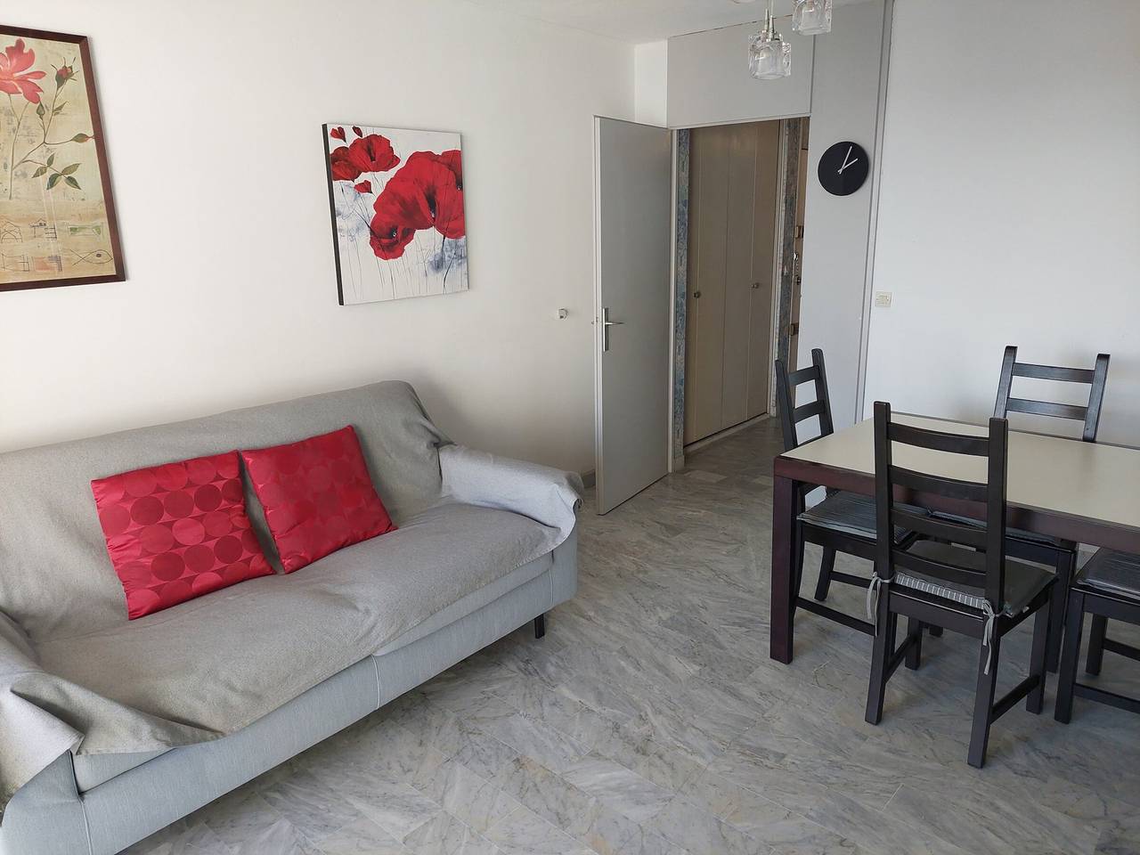 Entire apartment, 2-room apartment with balcony and parking, 250m from the beach in La Grande-Motte, Côte d'Améthyste