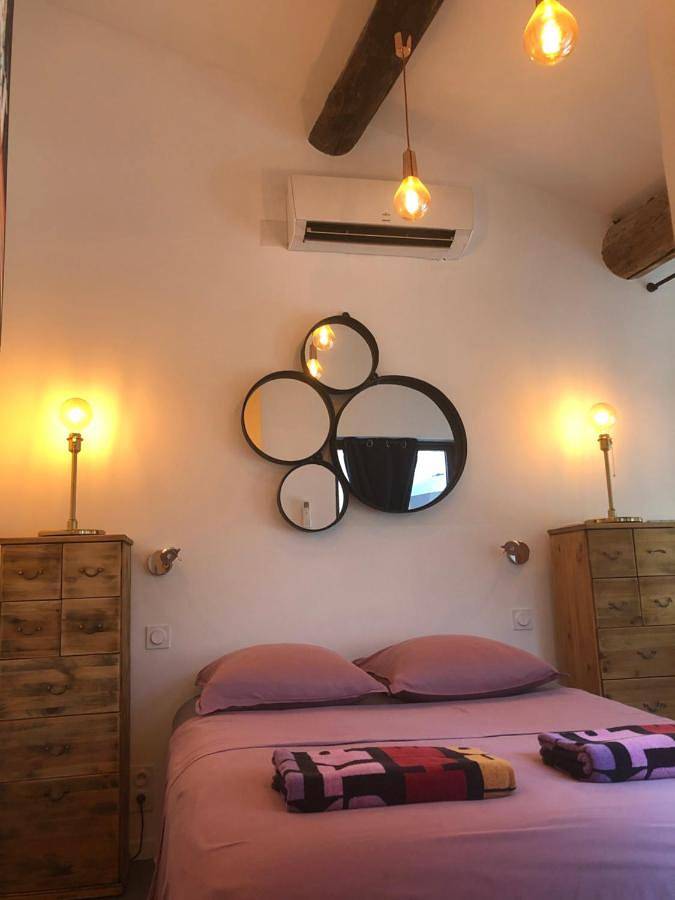 Appartement entier, Loft Mahanoa in Cabannes, Région d'Arles