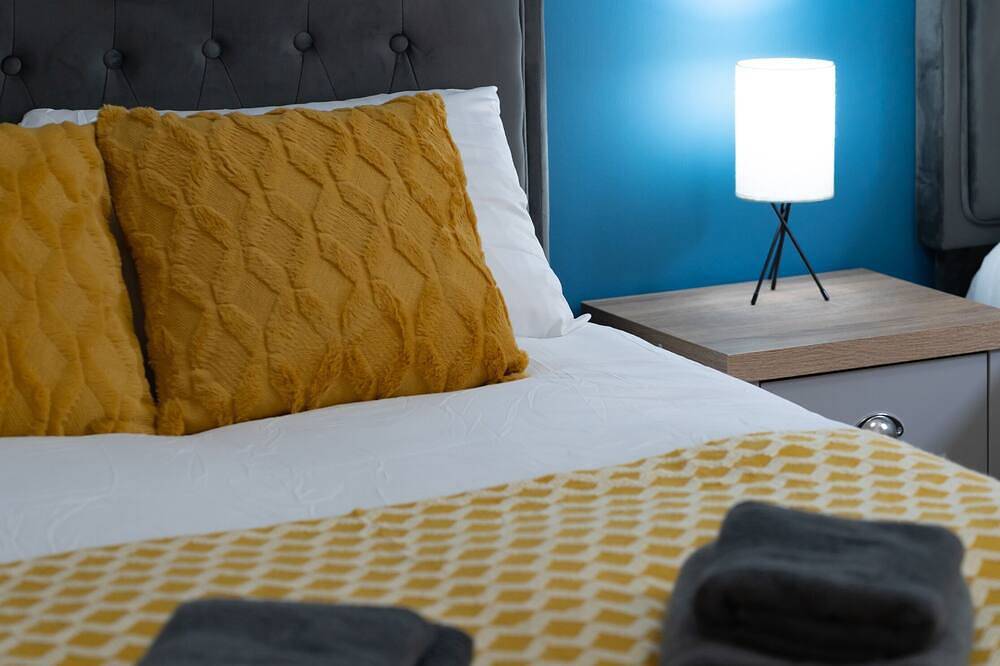 Open Mind Property - Gunwharf Quays 4 Beds Parking in Portsmouth, Südostengland