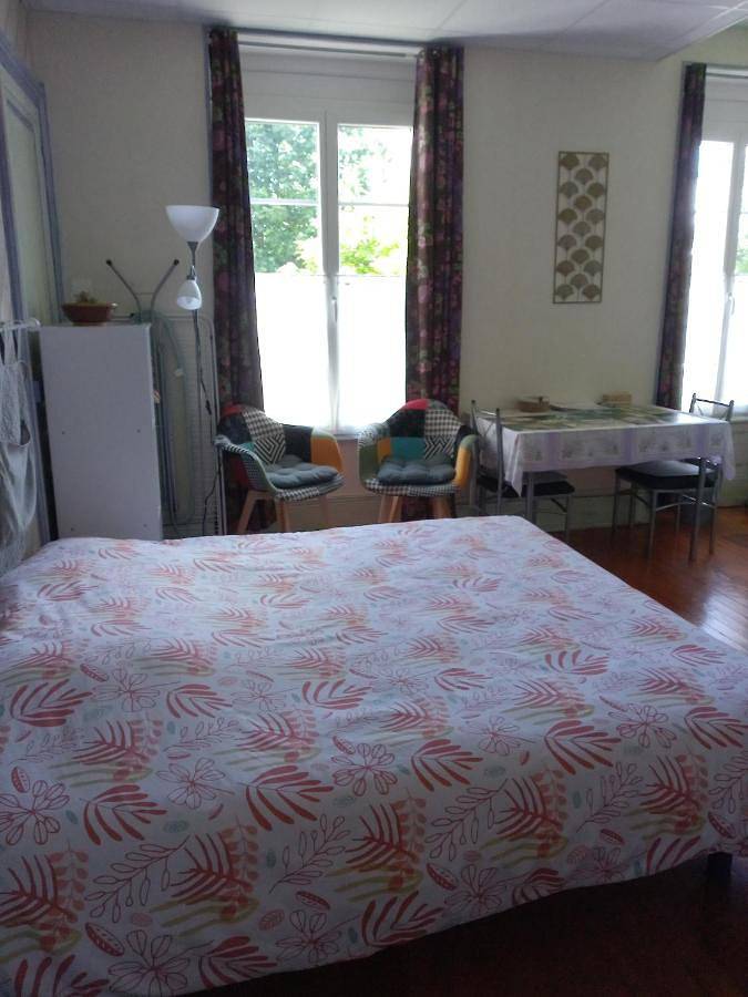Gîte pour 2 personnes, avec vue et jardin dans Office De Tourisme De Vittel - 2
