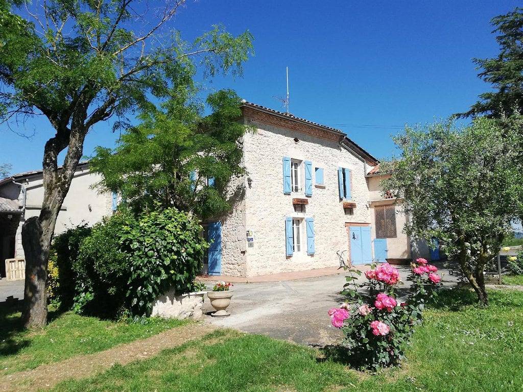 Les chambres d'hôtes du Pech del Cel - Chambre Lisette in Cahuzac-sur-Vère, Région d'Albi