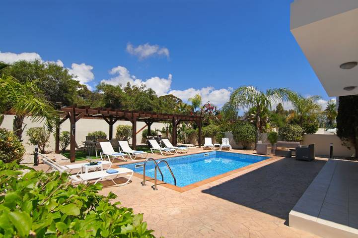 Villa für 8 Personen mit Garten in Ayia Napa, Südzypern