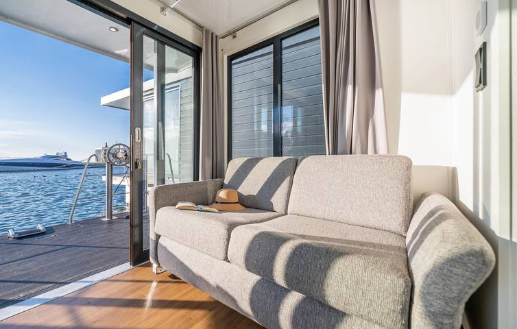 Hausboot für 4 Personen, mit Terrasse in Mecklenburg-Vorpommern - 3