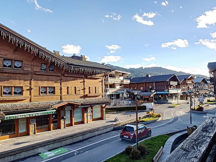 Gîte pour 4 personnes, avec balcon dans Office De Tourisme Des Gets - 2