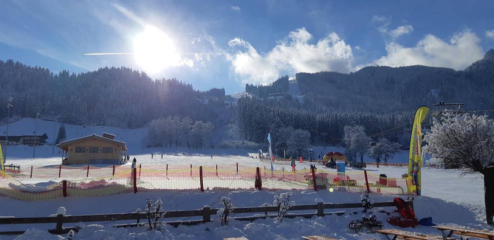 Ferienwohnung für 8 Personen, mit Balkon und Ausblick in Tirol - 3