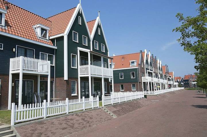 Ferienwohnung für 5 Personen, mit Balkon/Terrasse und Terrasse sowie Pool in Edam-Volendam