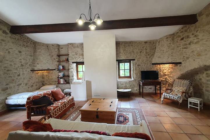 Gîte pour 5 personnes, avec Jardin et Piscine à Portes-en-Valdaine - 2