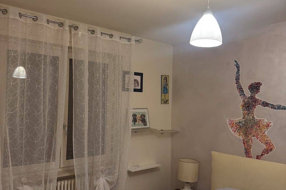 House with private pool x families and companies in Caprino Veronese, Gardasee-Berge