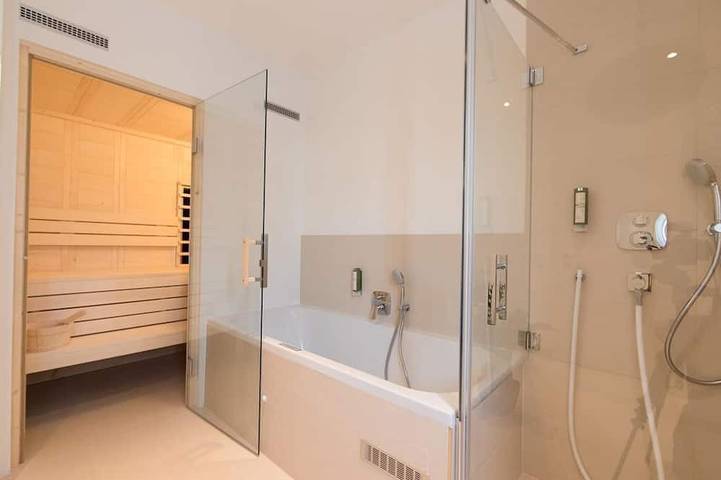 Apartmenthotel für 3 Personen, mit Whirlpool und Balkon - 1