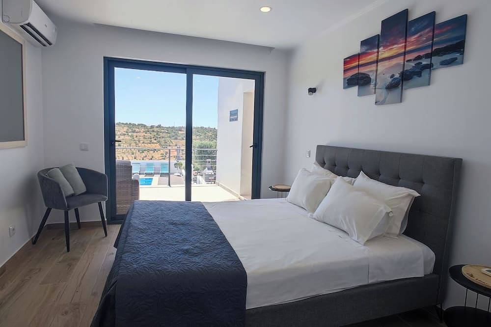 The View House, House with Private Pool and Country View in Paderne, Faro District