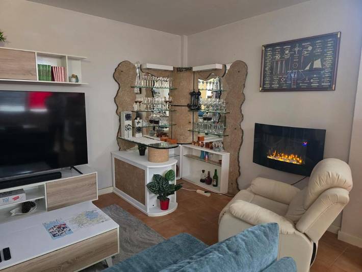 Casa de huéspuedes para 2 personas, con vistas y jardín además de piscina y terraza en Rias Baixas