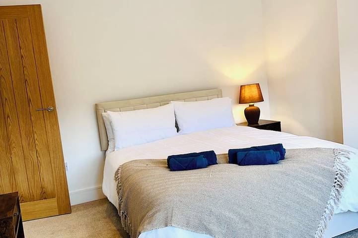Best house on the street! Up to 10 guests- perfect for families, contractors in Croydon, London