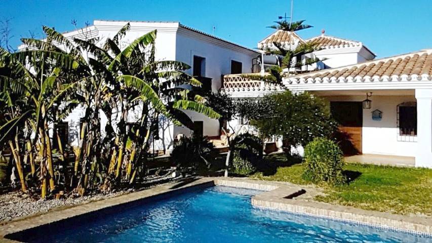 Casa de vacaciones para 6 personas, con jardín además de vistas y piscina - 1