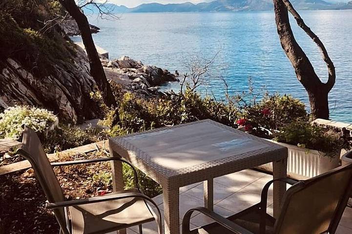 Ganze Wohnung, 1-Zimmer-Ferienwohnung am Strand Kozarica, Mljet in Mljet