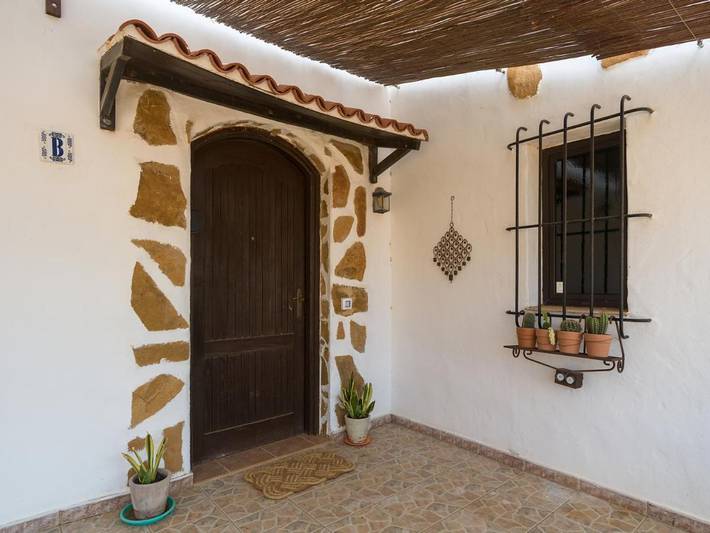 Location de vacances pour 7 personnes, avec jardin et terrasse dans Tetir - 2