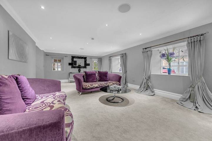 Gîte pour 30 personnes, avec jardin et jacuzzi à Burnley - 2