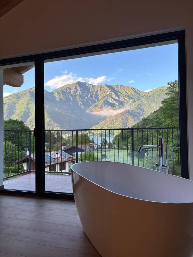 Ferienwohnung für 2 Personen, mit Balkon und Terrasse sowie Garten und Kinderpool in Pur