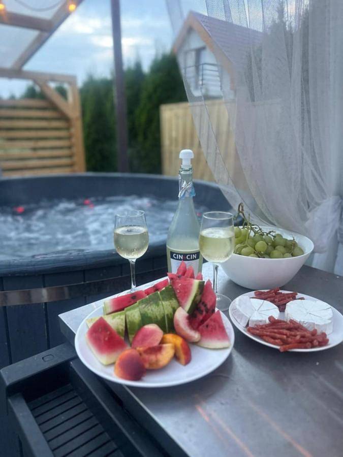 Ganze Ferienwohnung, Willa La mer-Balia z jacuzzi, sauna ,klimatyzacja ,rowery in Przewłoka, Baltic Sea Pomerania