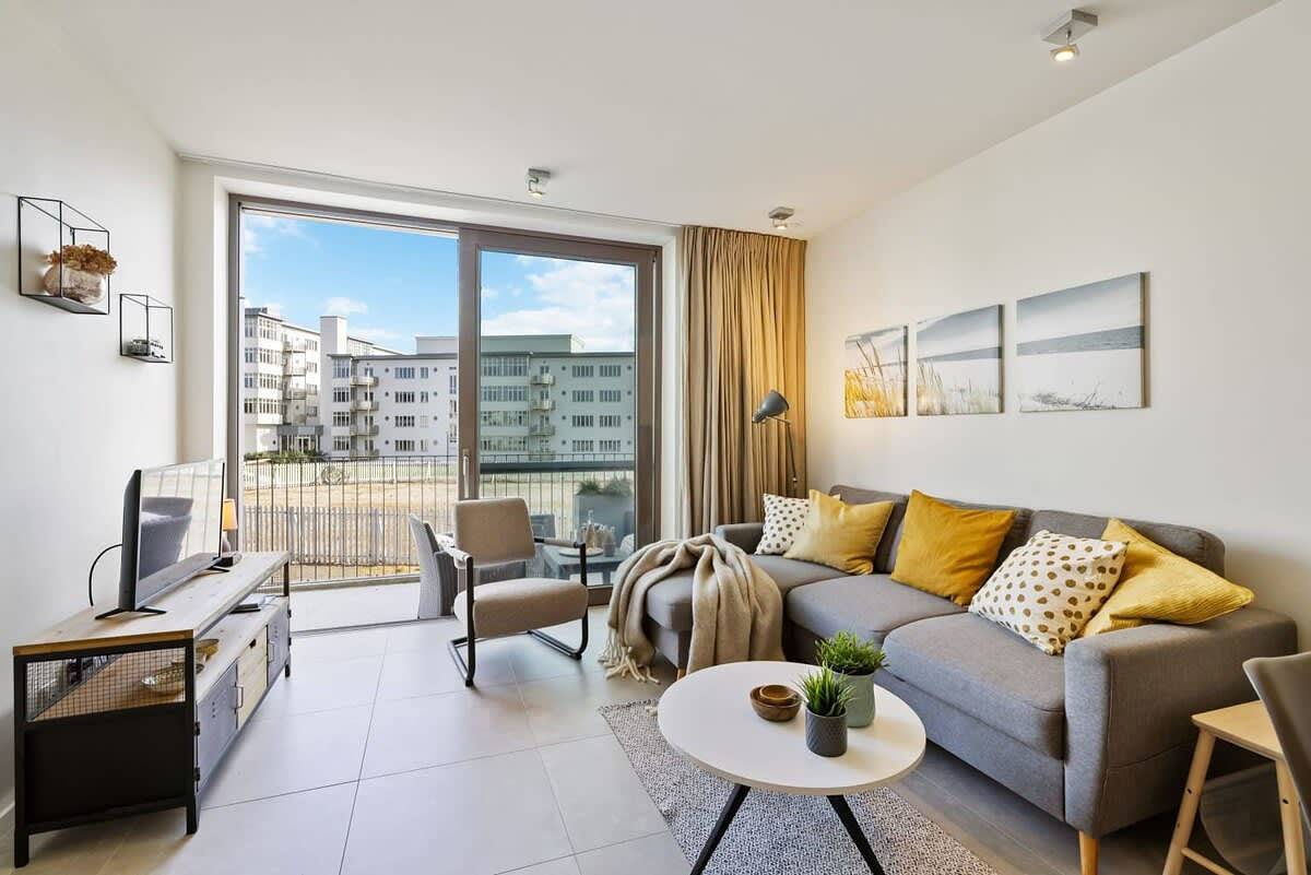 Ganze Wohnung, Huswell - Apartment with natural swimming pool in Westende, Middelkerke
