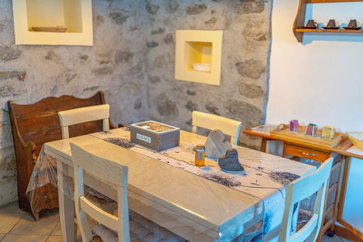 Casa Patty – Fresco and Stone Charm in Civo, Valtellina in Roncaglia, Civo
