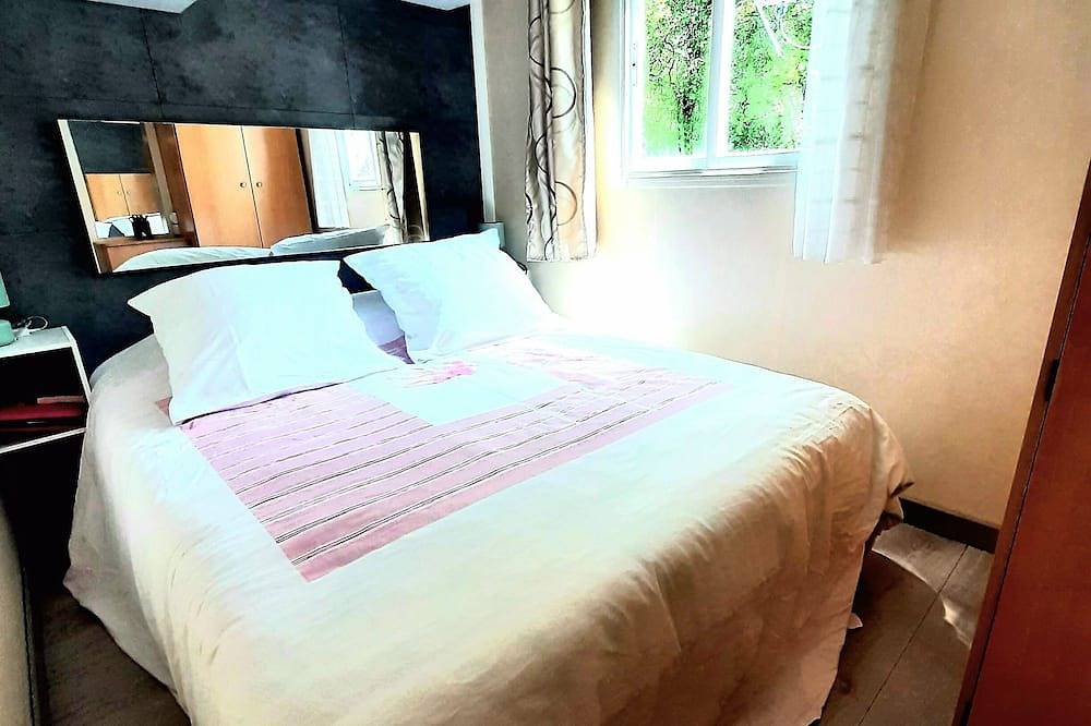 Mobile Home in the Var/Estérel in Saint-Paul-en-Forêt, Draguignan Region