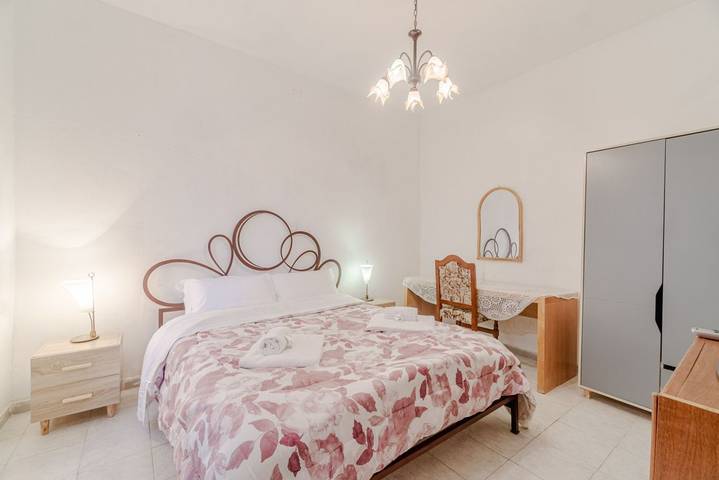 Appartement entier, Appartement de vacances pour 2 personnes avec balcon/terrasse in Gênes (Ville), Gênes