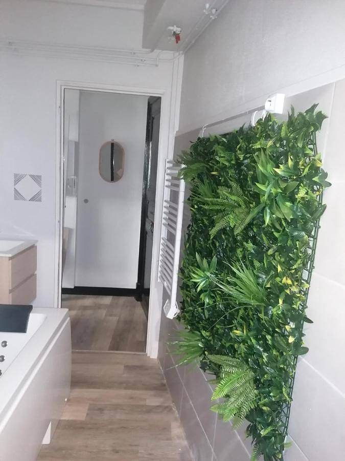Appartement entier, One-Bedroom Apartment in Tournon-sur-Rhône, Région de Tournon-sur-Rhône